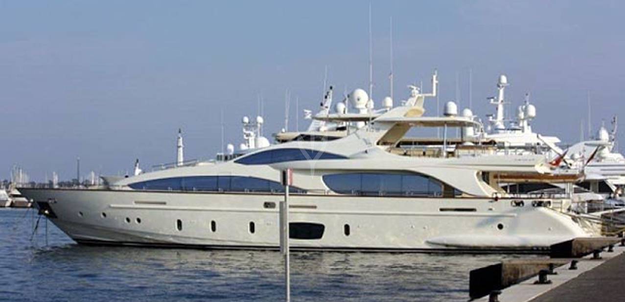 La Rubia Charter Yacht