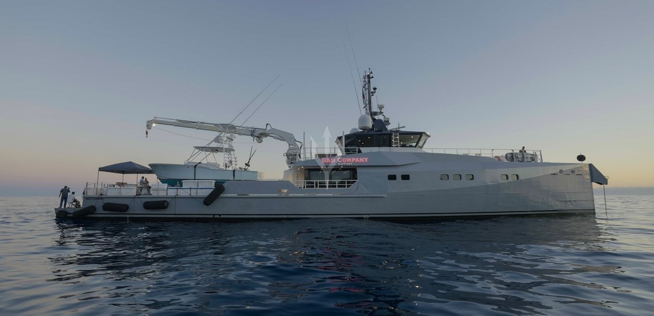 Bansky Charter Yacht