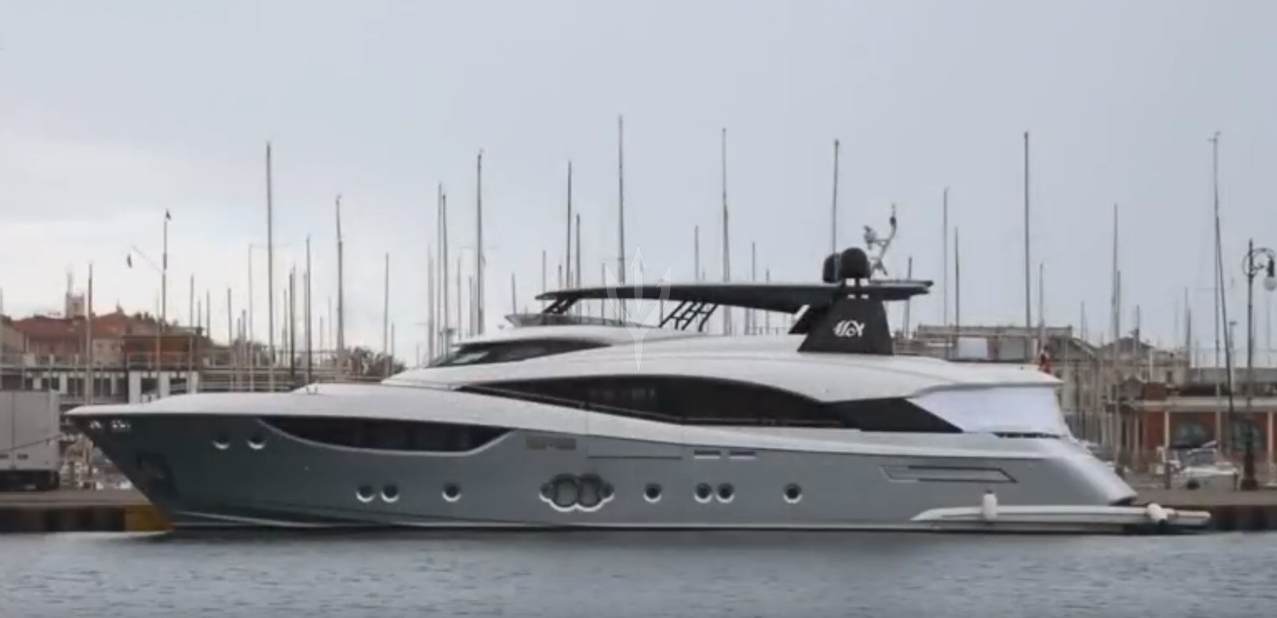 Pura Vita Charter Yacht