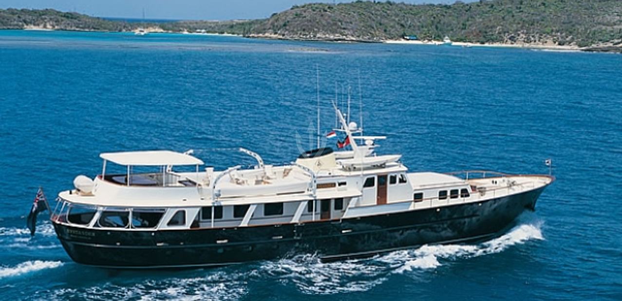 Santa Maria Charter Yacht