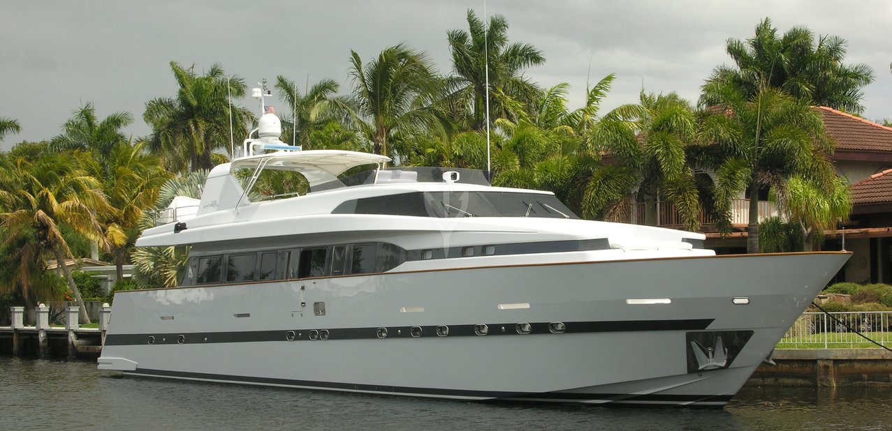 Percal Charter Yacht