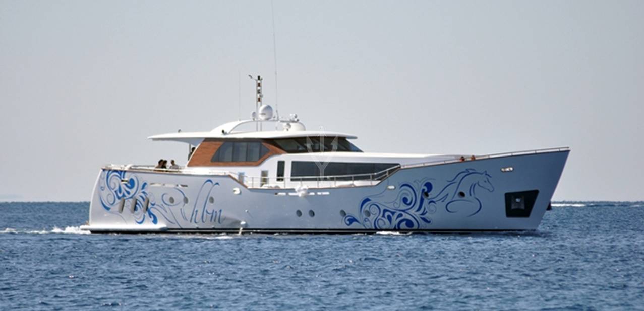 AD5 Charter Yacht