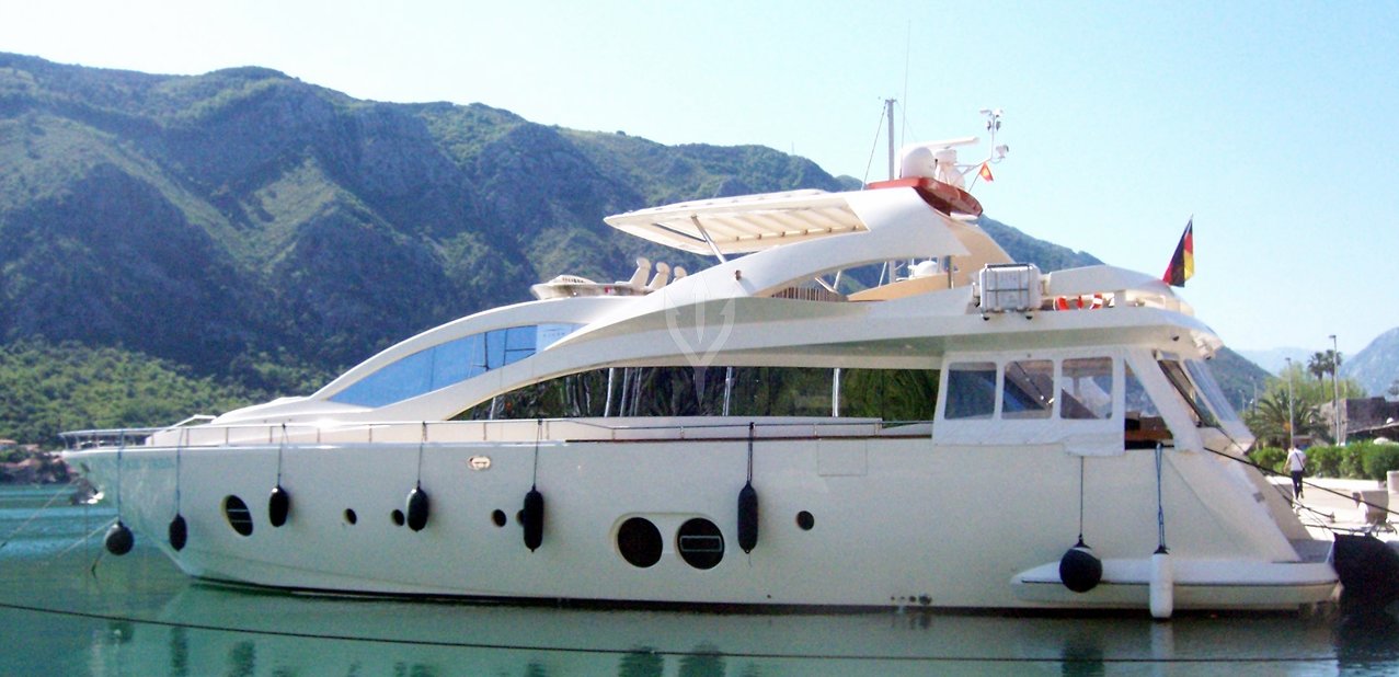 Comunque Vada Charter Yacht