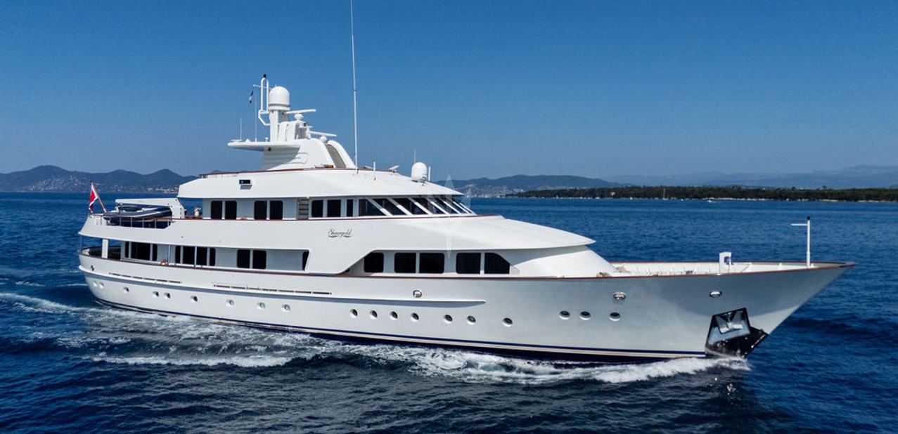 Sheergold Charter Yacht
