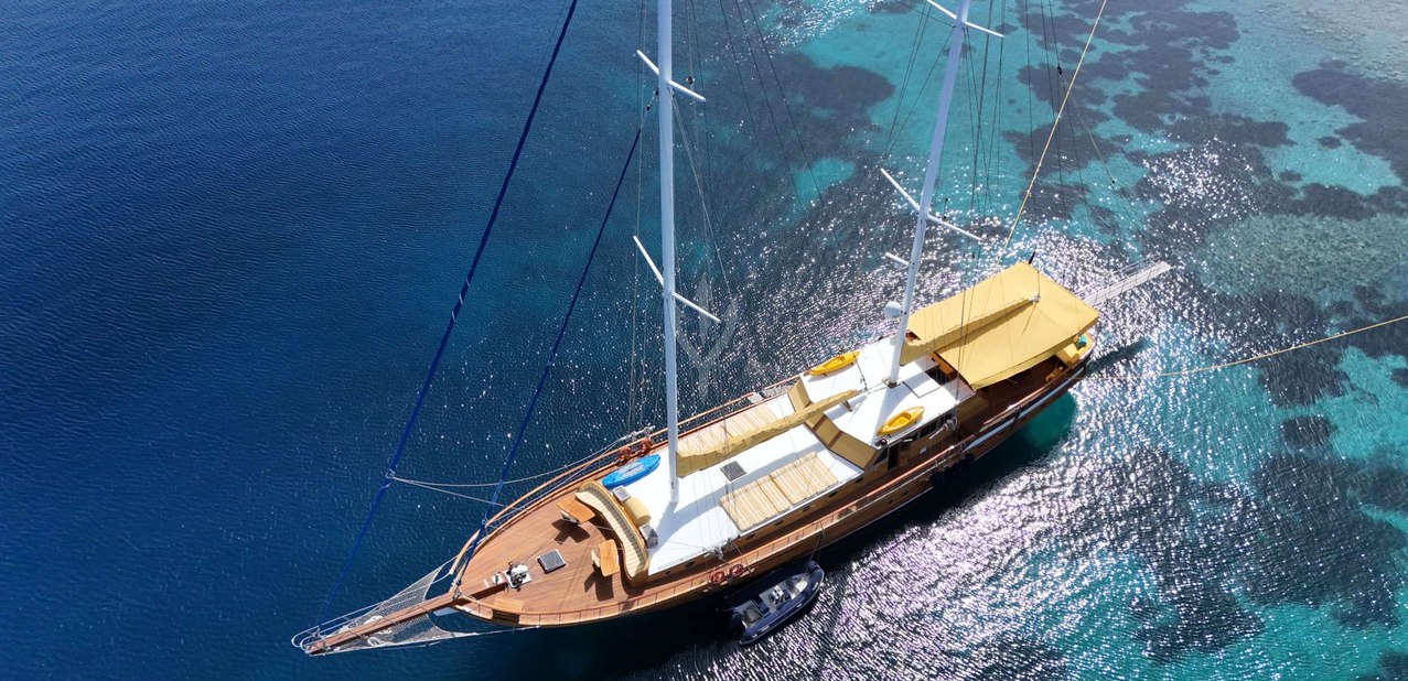 Parss Charter Yacht