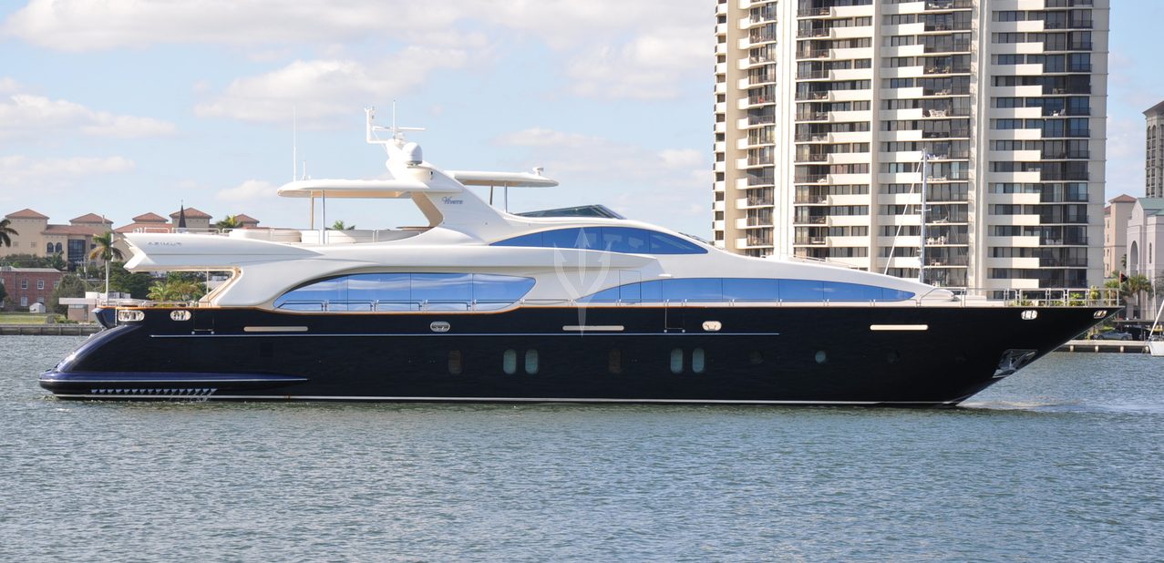 Vivere Charter Yacht