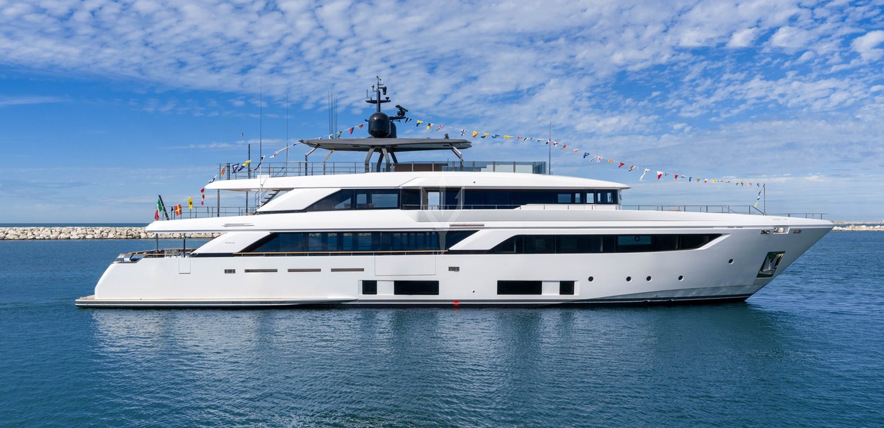 Halo Charter Yacht