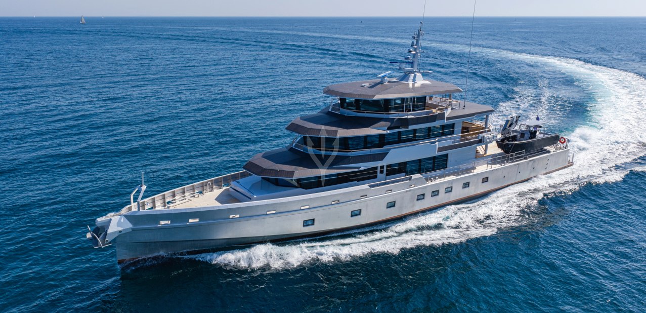 Canoa Charter Yacht