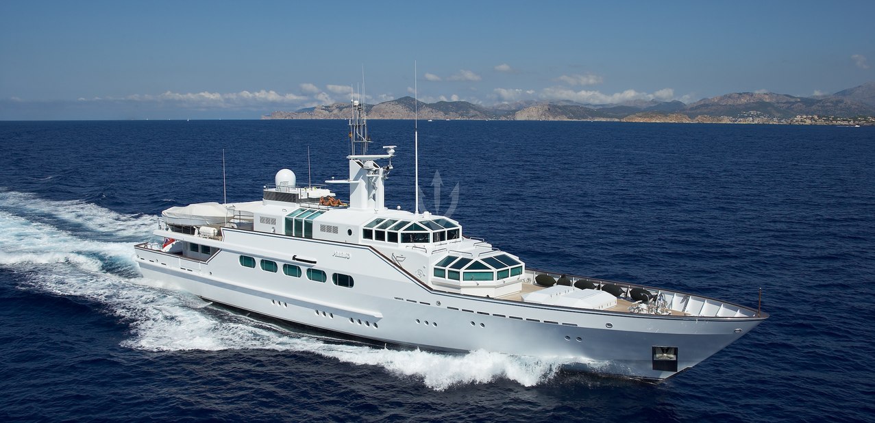 Paraiso Charter Yacht