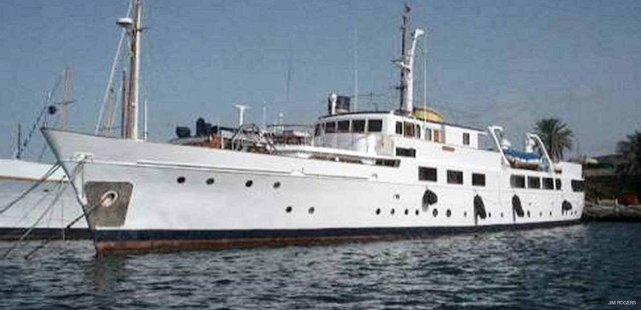Maha Charter Yacht