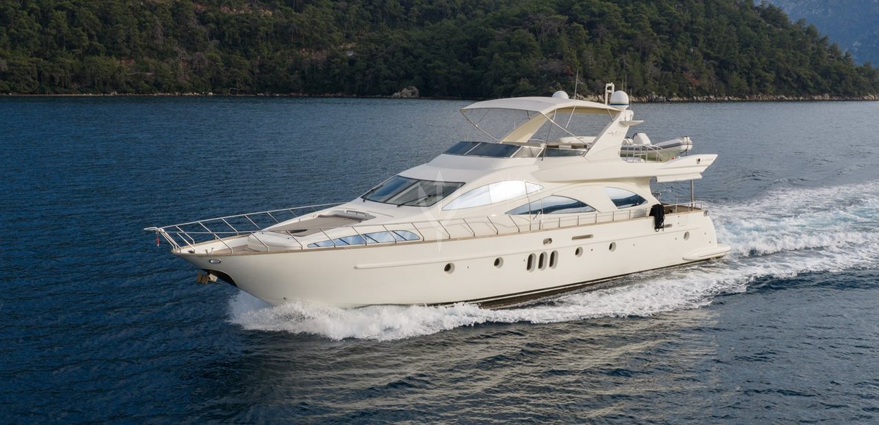 Senior S Charter Yacht