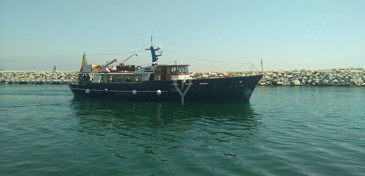 Falcao Uno Charter Yacht