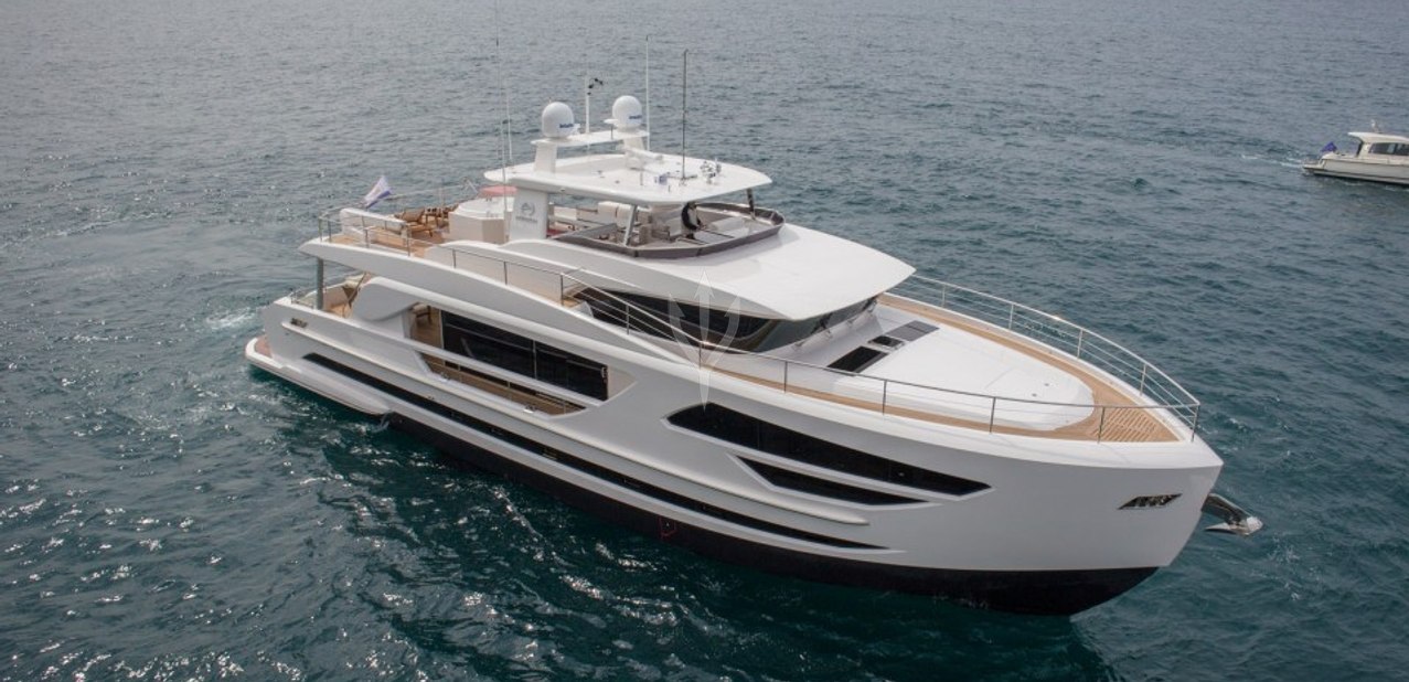 Horizon FD85/01 Charter Yacht