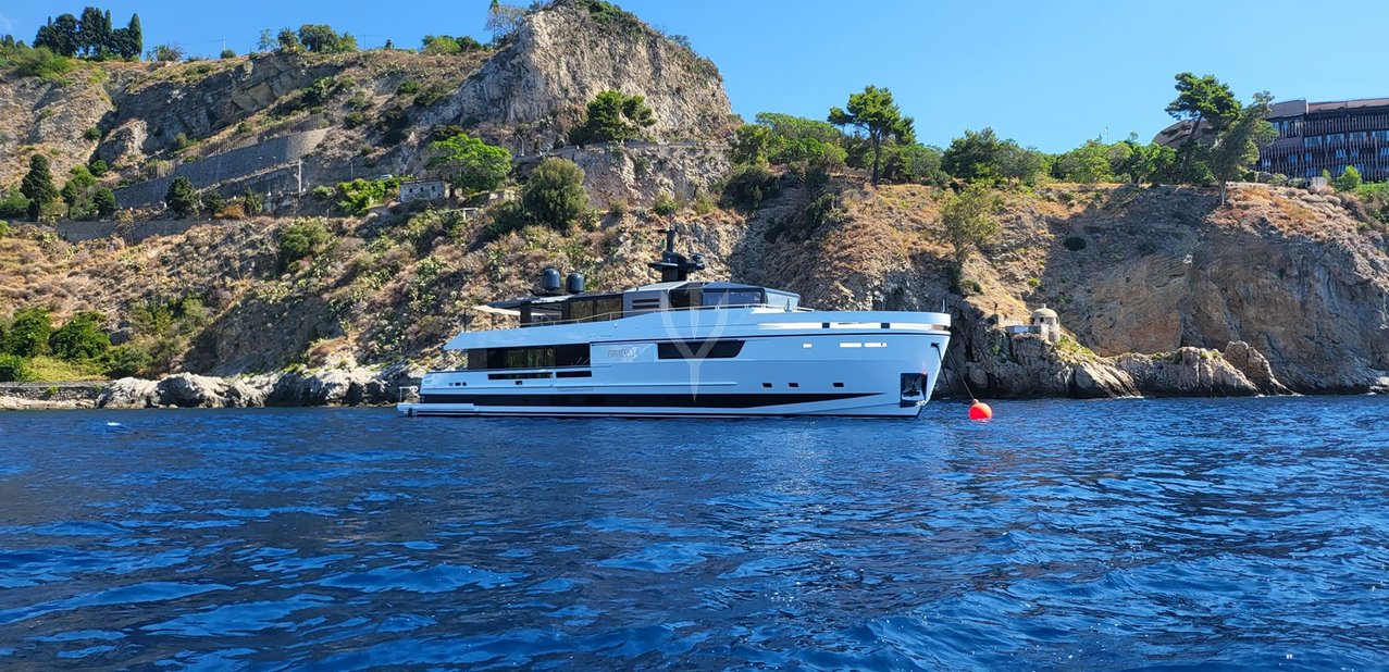 Private2 Charter Yacht