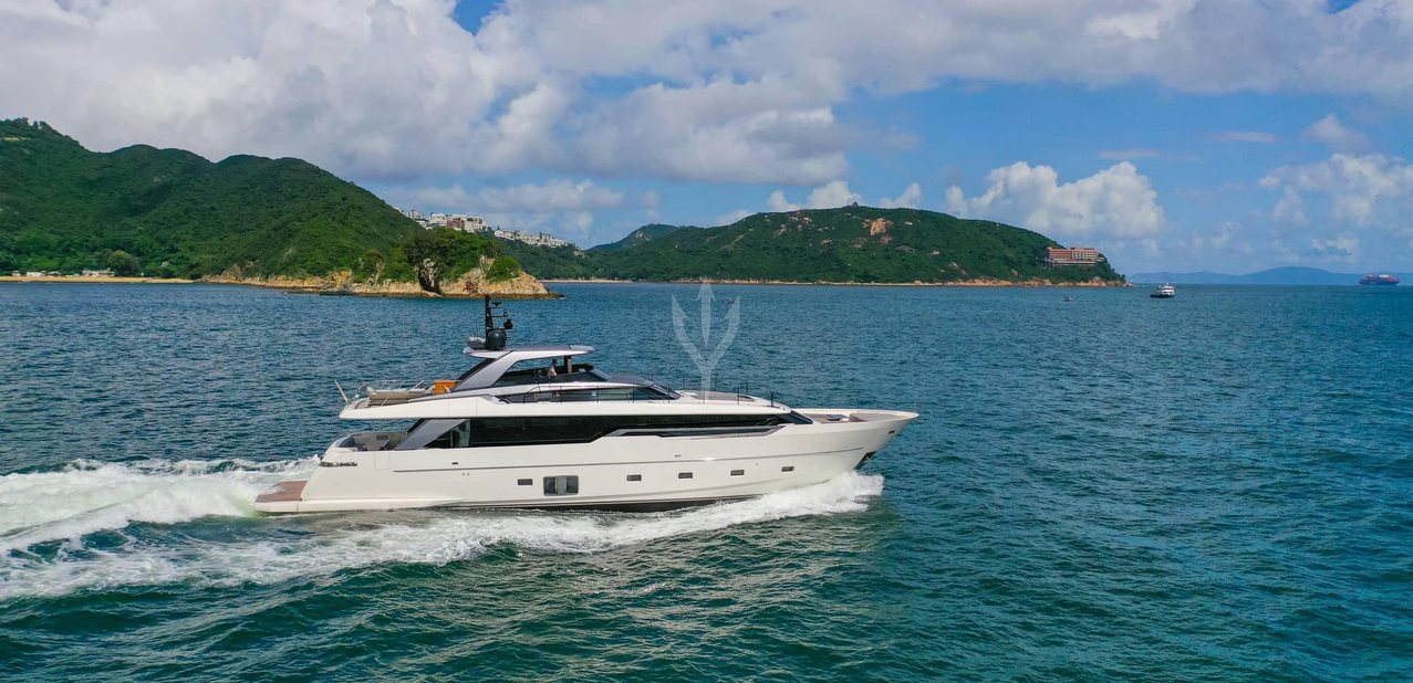 Amy Charter Yacht