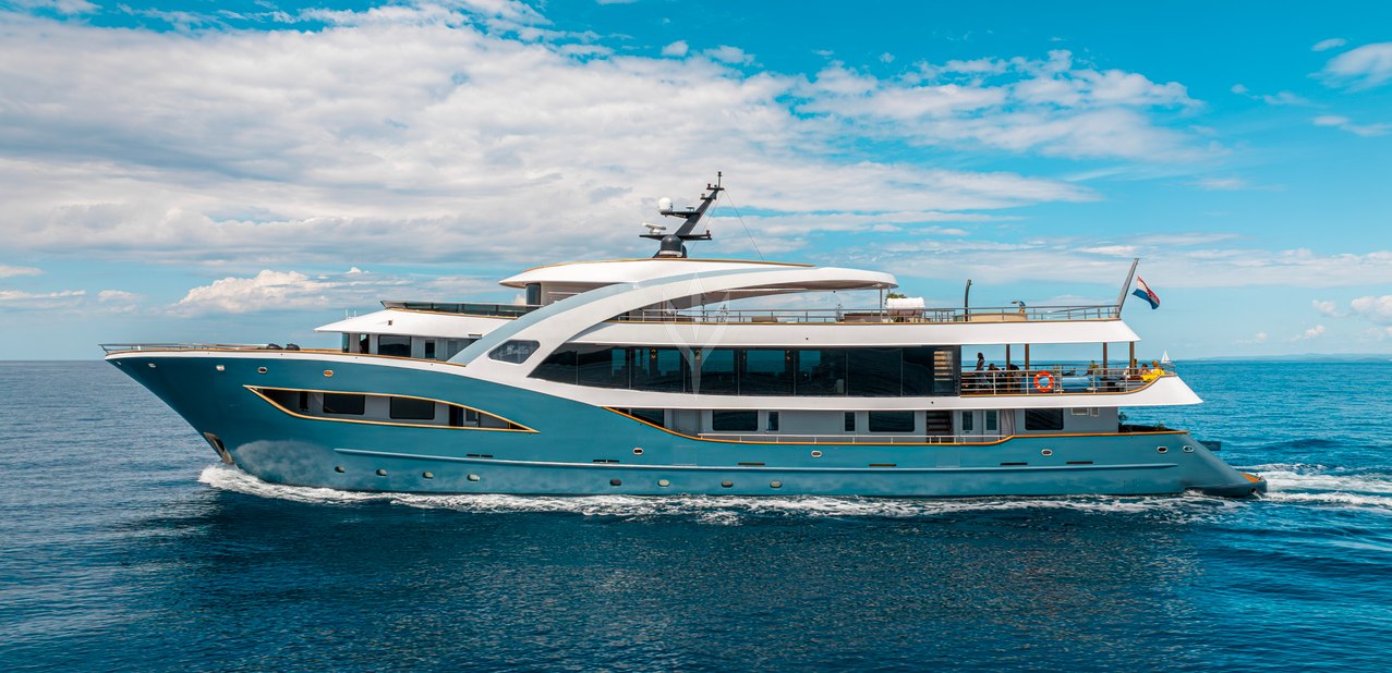 Bella Charter Yacht