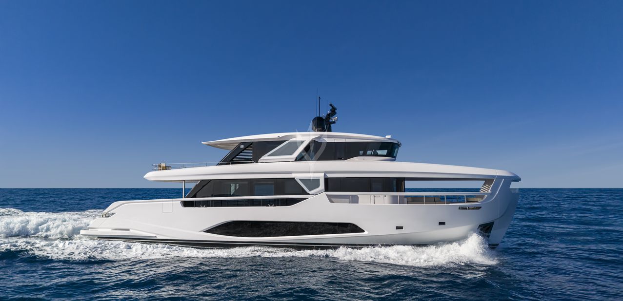 InFYnito 90/ 01 Charter Yacht