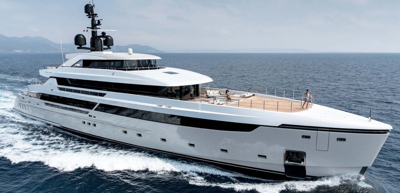 Lemon Tree Charter Yacht