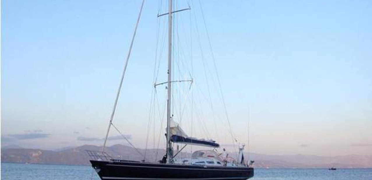 L'Ile Nue Charter Yacht