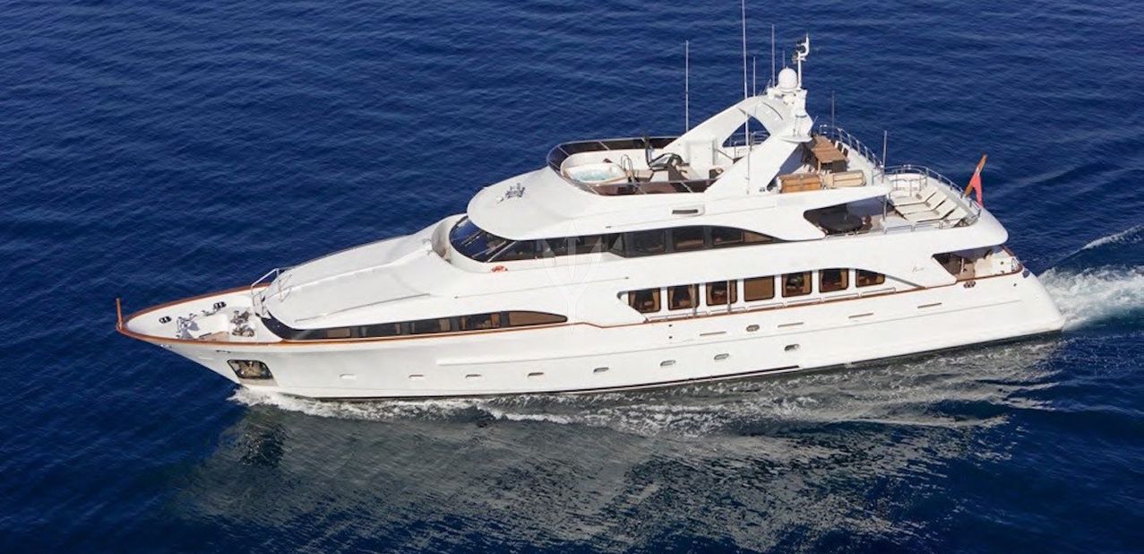 Accama Charter Yacht