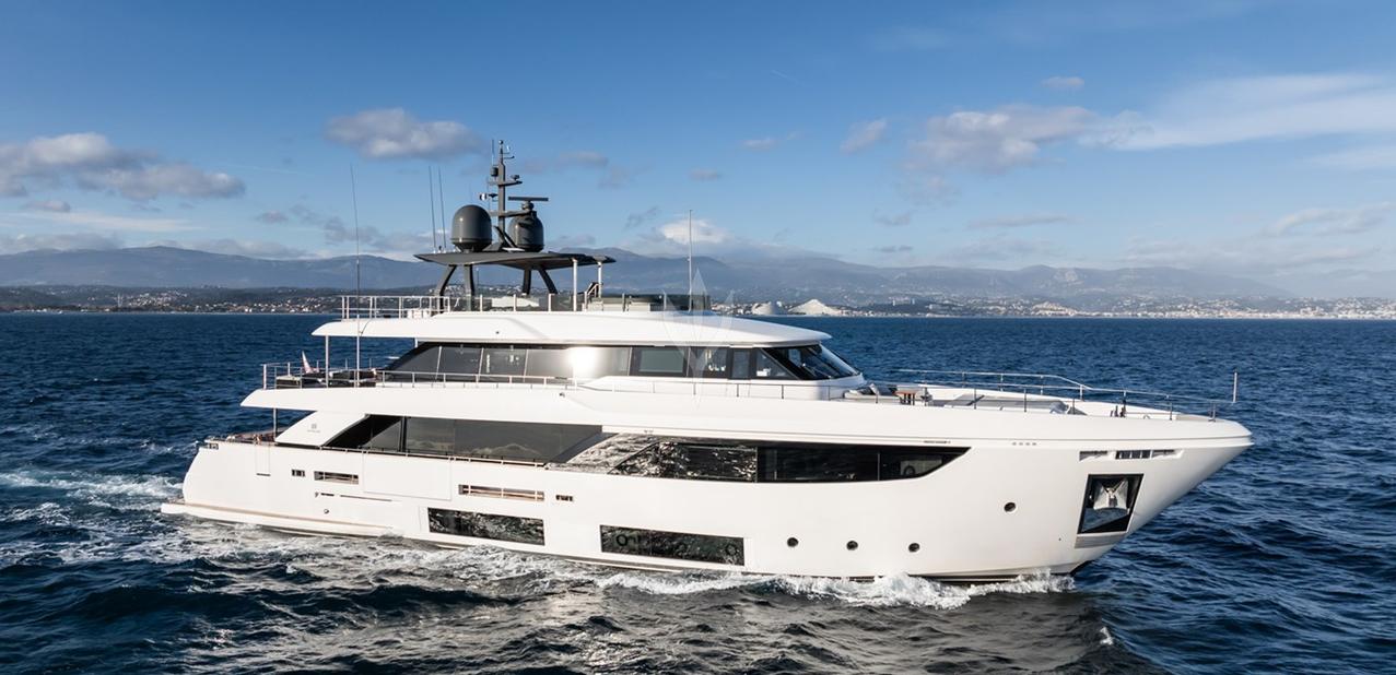 M Forever Charter Yacht