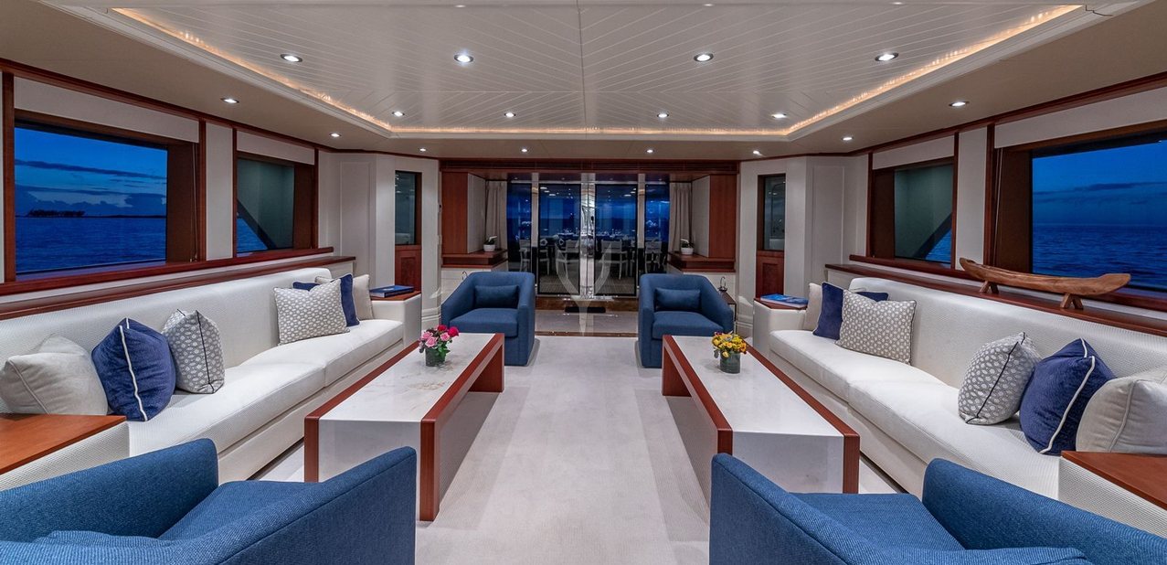 Luxury Charter Yacht Pisces