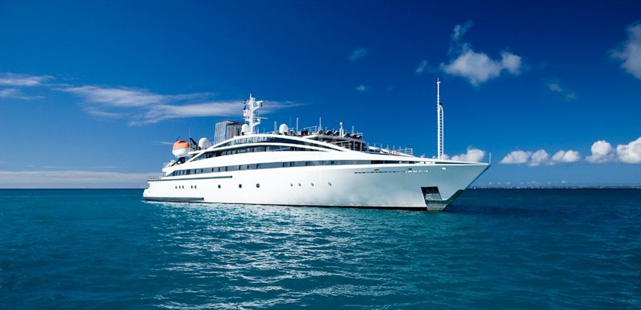 Elegant 007 Charter Yacht