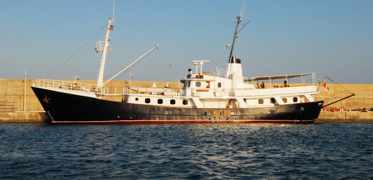 Drenec Charter Yacht