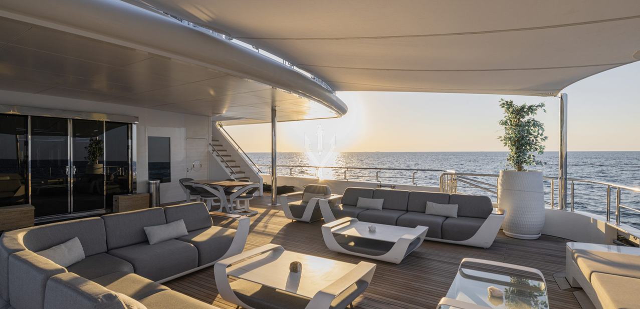 Luxury Charter Yacht Moonlight II