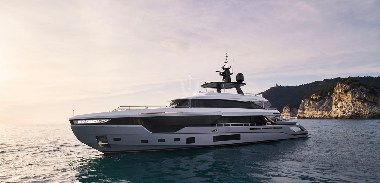 Tanelorn Charter Yacht