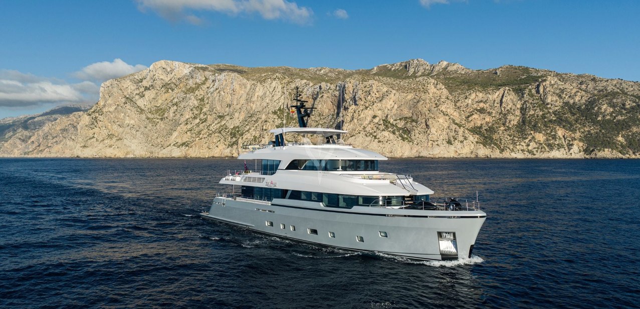 Lollipop Charter Yacht