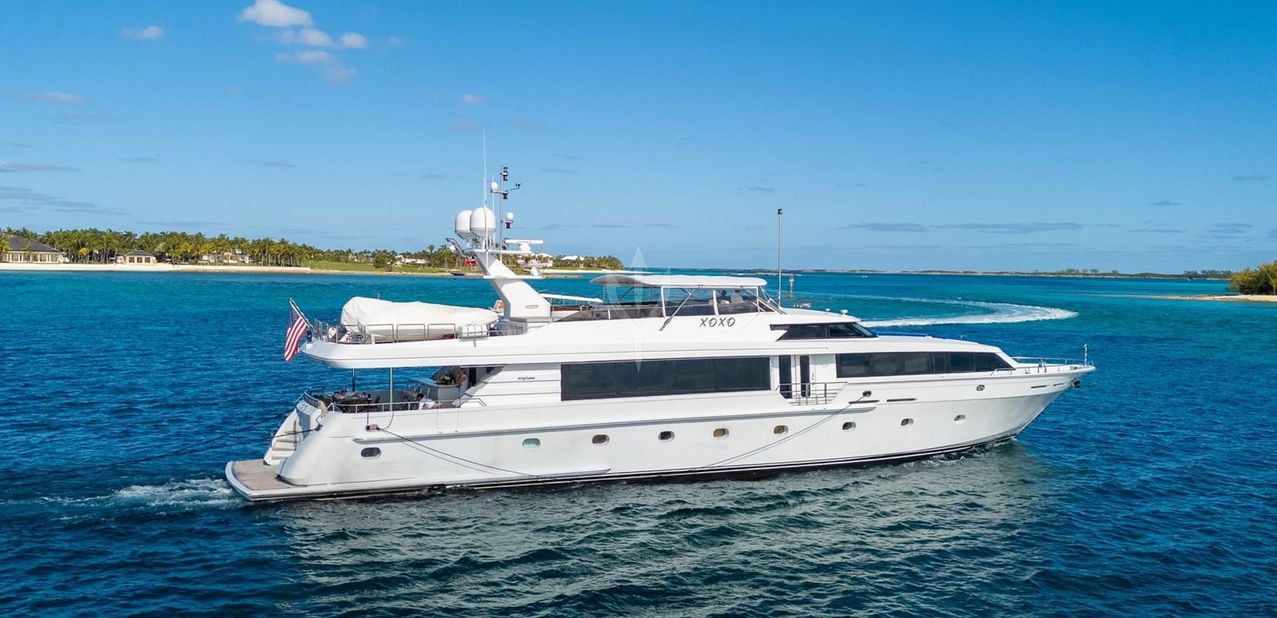XOXO Charter Yacht