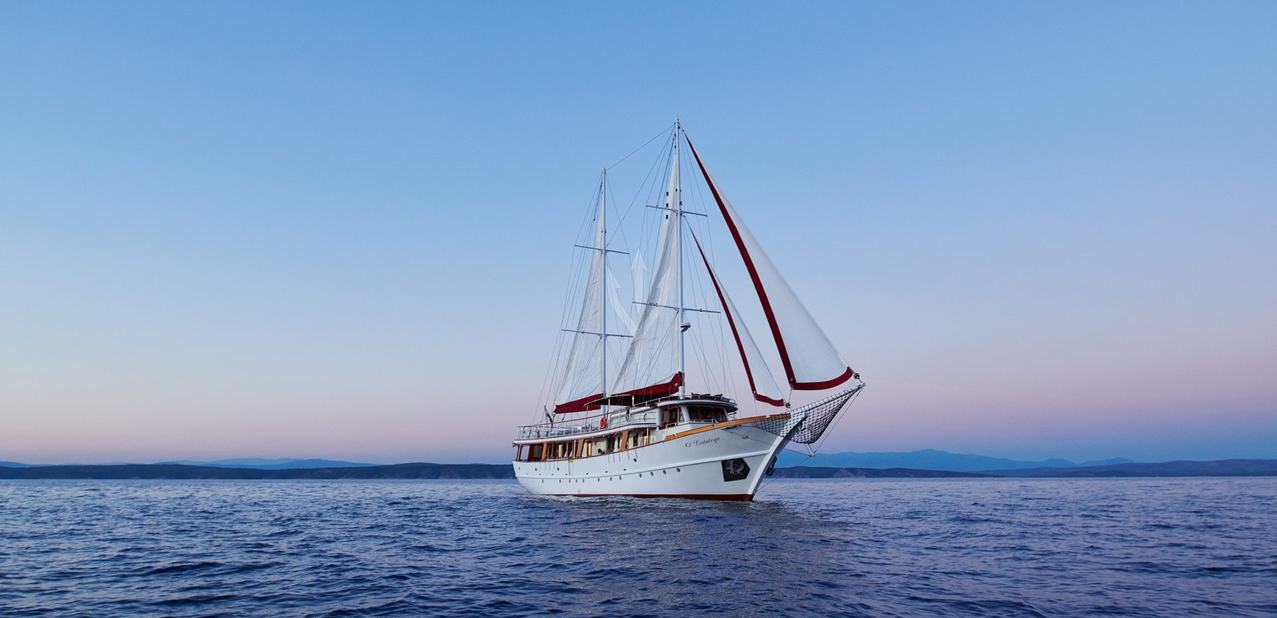 Cataleya Charter Yacht