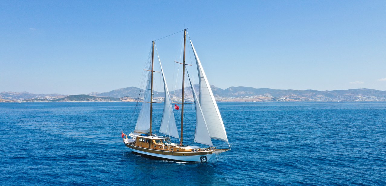 Dionysos Charter Yacht