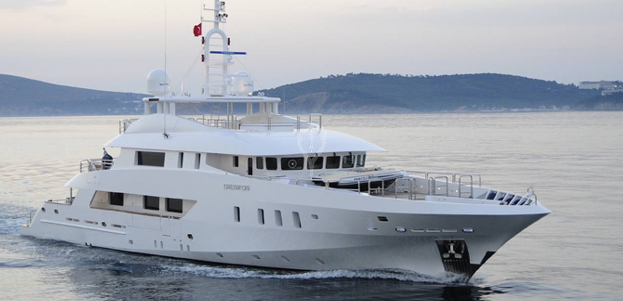 Maxima Star Charter Yacht