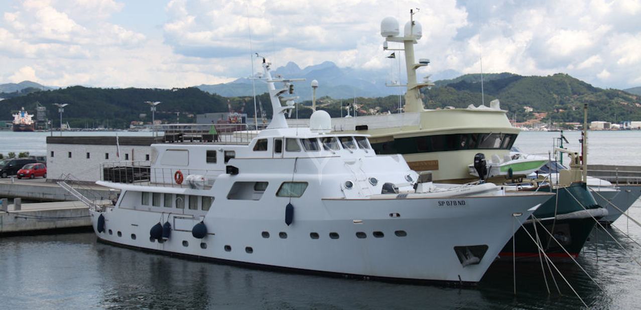 Hidalgo Charter Yacht