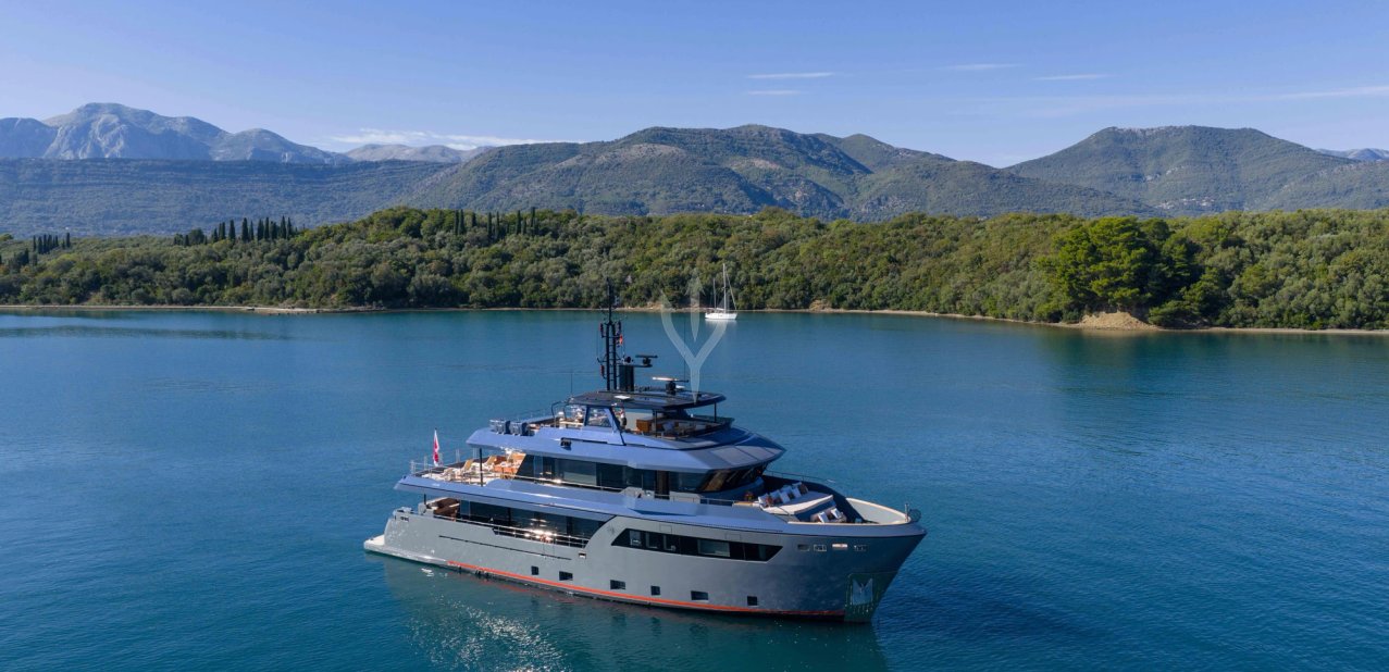 Haze II Charter Yacht