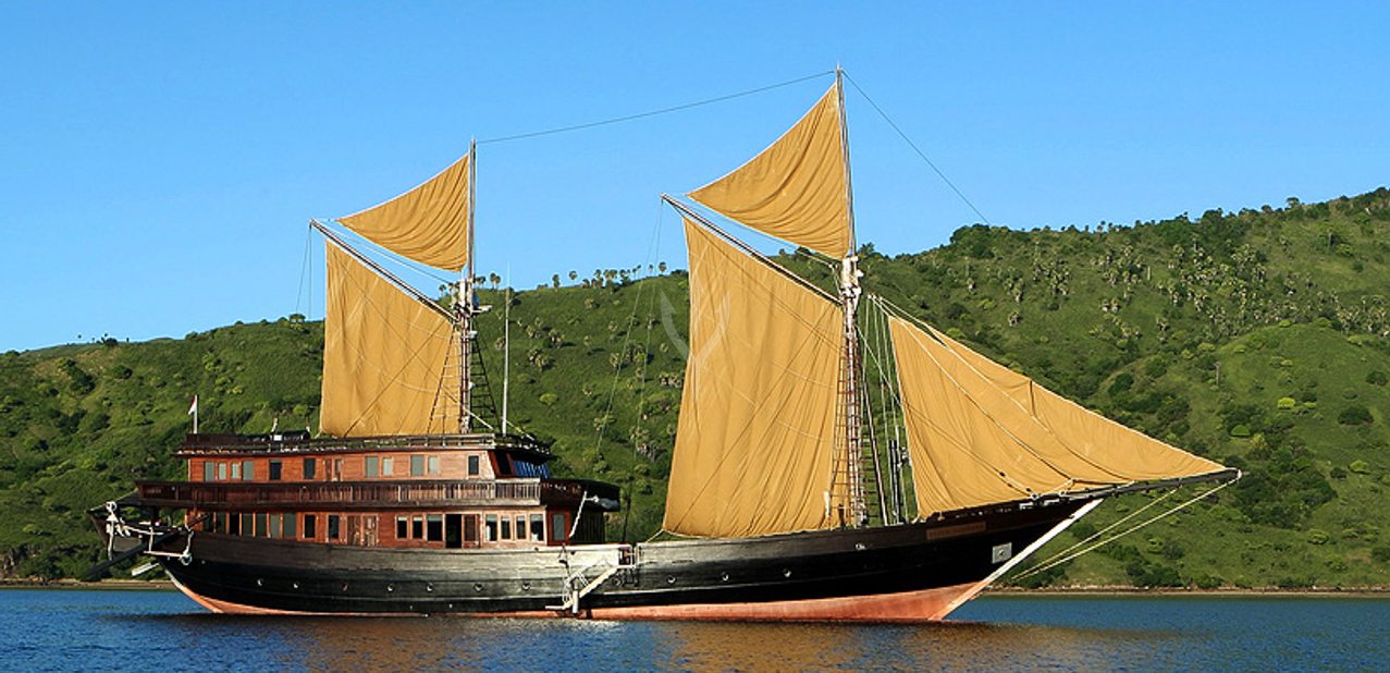 Alila Purnama Charter Yacht