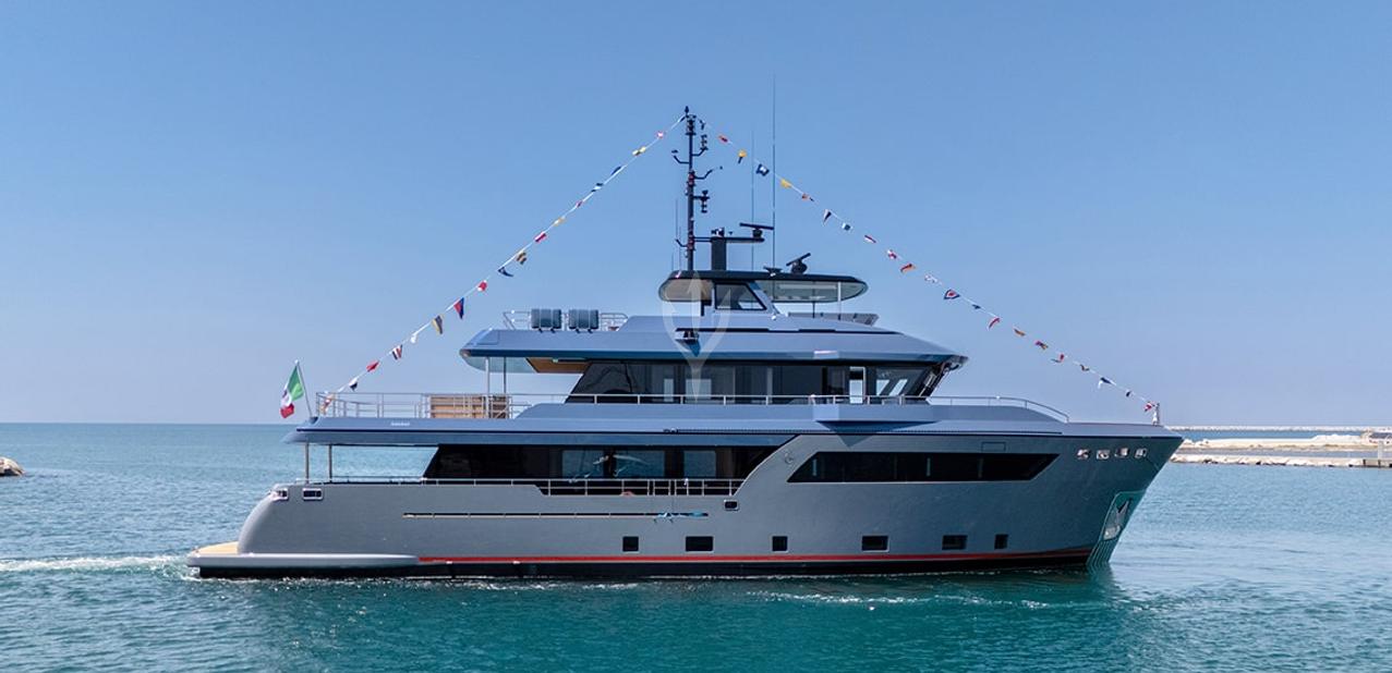 Haze² Charter Yacht