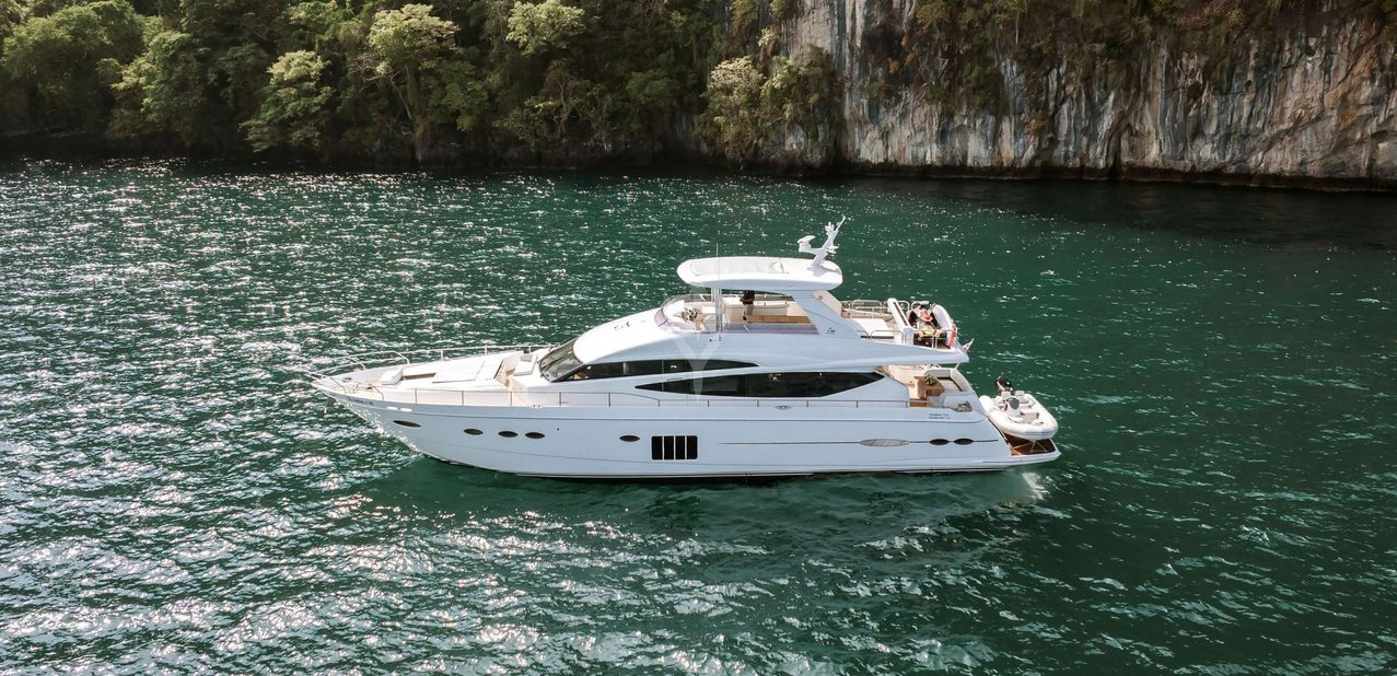 W J Lip Charter Yacht