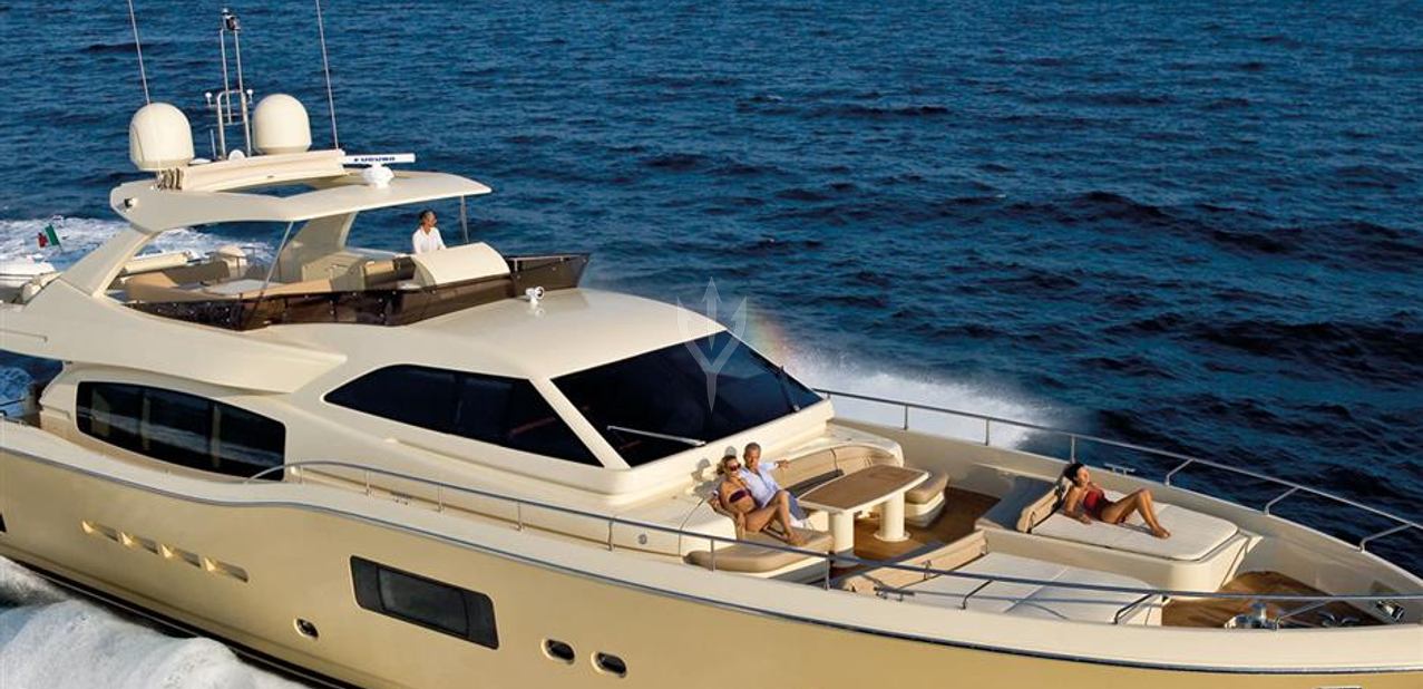 Enzo Mare Charter Yacht