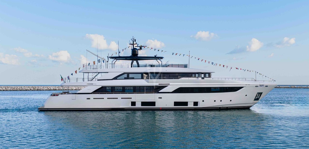 Off Hire Charter Yacht