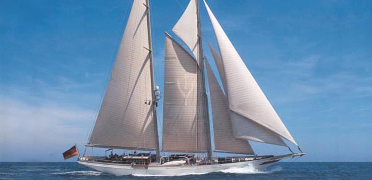 Lethantia Charter Yacht