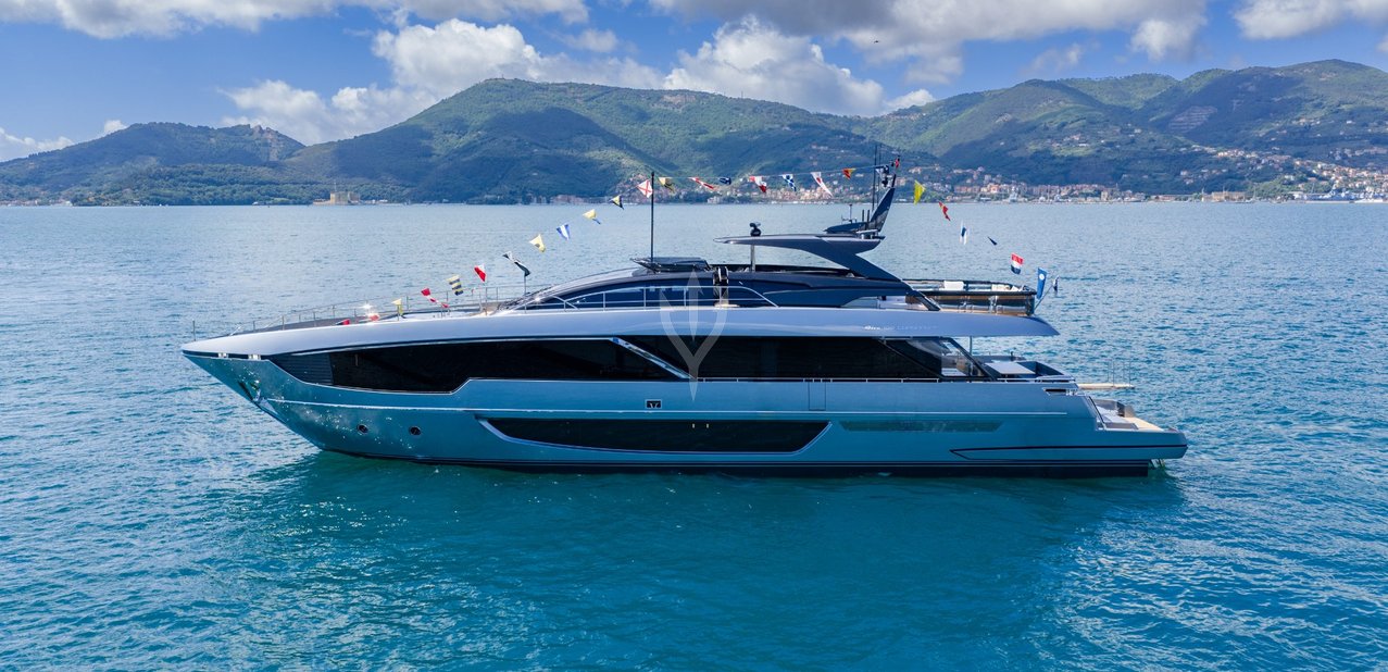 Sedici Charter Yacht