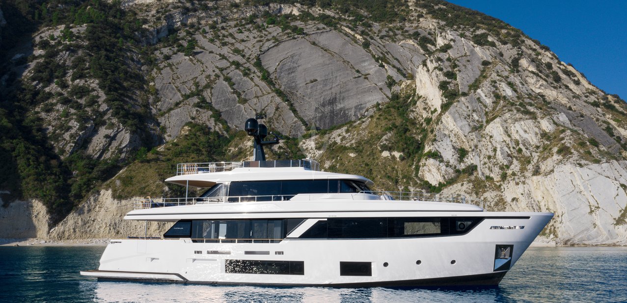 Navetta 30 /22 Charter Yacht