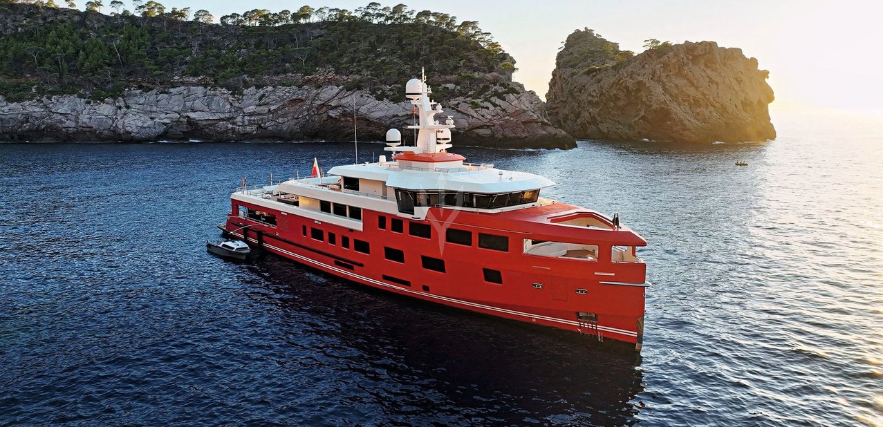 Akula Charter Yacht