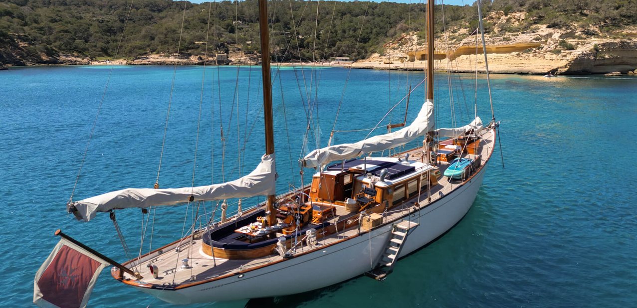 Gael I Charter Yacht