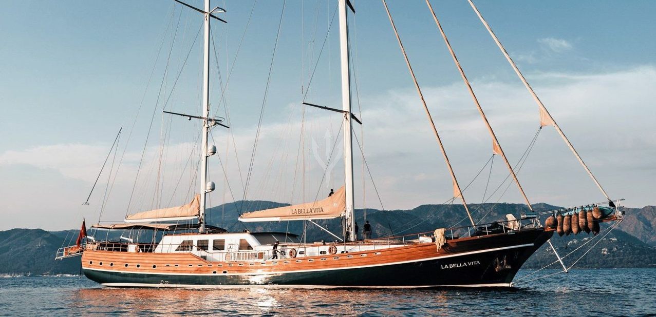 La Bella Vita Charter Yacht
