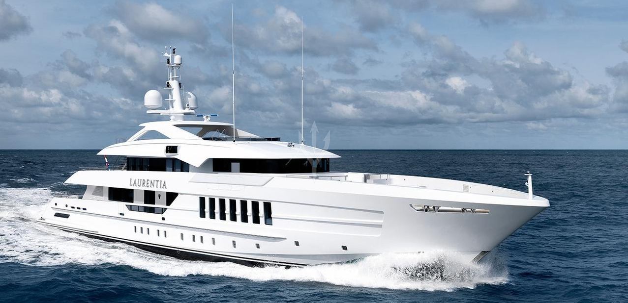 Laurentia Charter Yacht