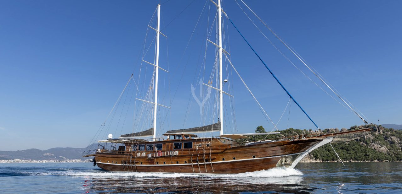 Oxyzen Charter Yacht